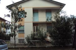 Villa singola con quattro unità a Tagliata