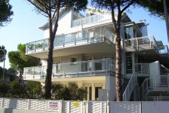 Milano Marittima ampio appartamento con giardino