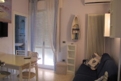 Trilocale Ristrutturato Vicino Al Mare