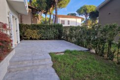 Trilocale Piano Terra Giardino Privato