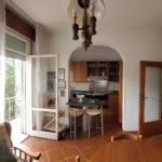 CASA SINGOLA CON AMPIO GIARDINO E 2 APPARTAMENTI investimento