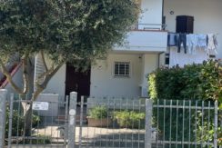 Trilocale in villetta con giardino