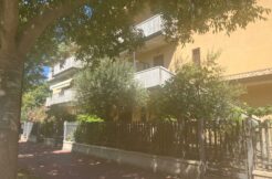 Bilocale Pinarella zona nuova con giardino