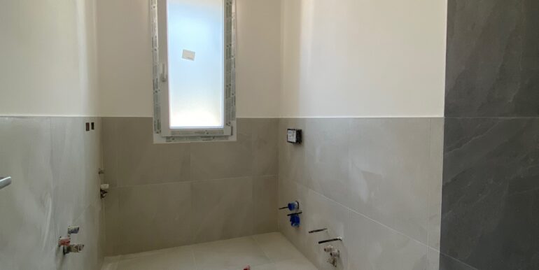 LOTTO 17 INT.2 BAGNO