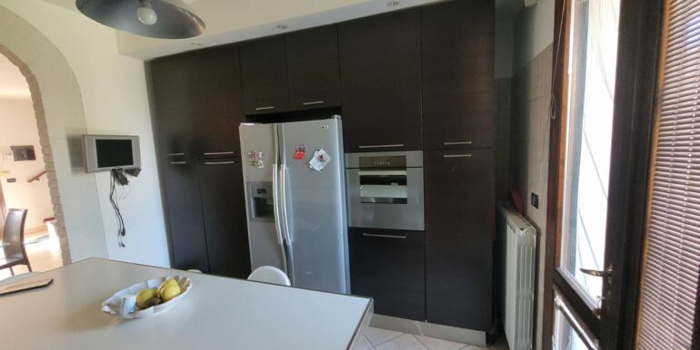 Vendesi Bifamiliare ZONA vicoli