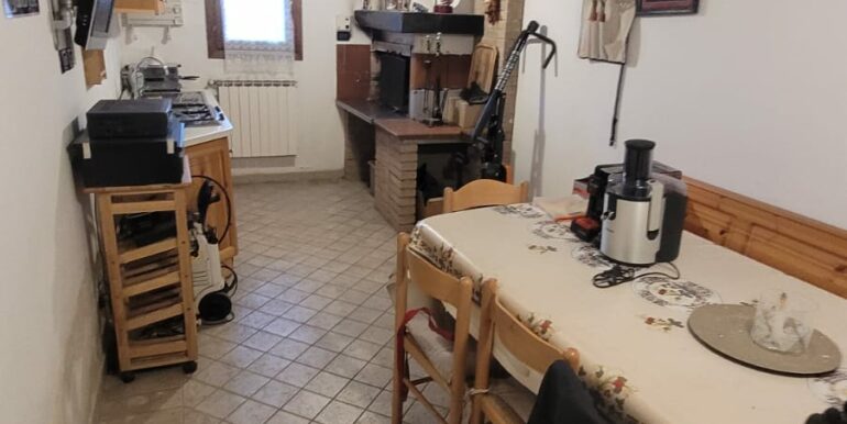 Vendesi Bifamiliare ZONA vicoli
