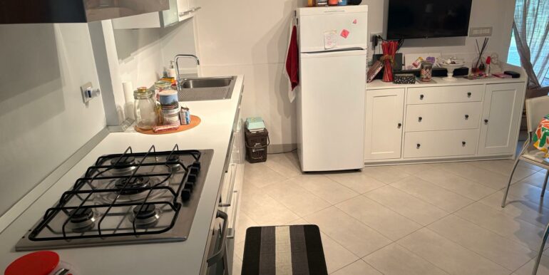 TRILOCALE CON CORTE ESCLUSIVA E POSTO AUTO