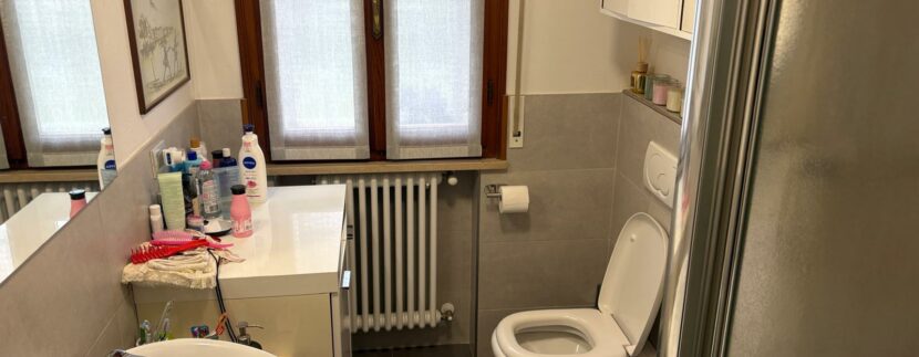 TRILOCALE CON CORTE ESCLUSIVA E POSTO AUTO