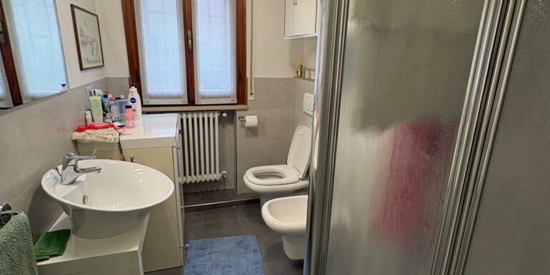 TRILOCALE CON CORTE ESCLUSIVA E POSTO AUTO