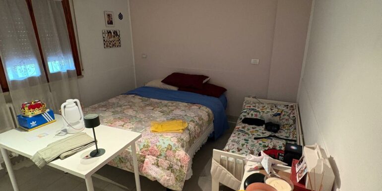 TRILOCALE CON CORTE ESCLUSIVA E POSTO AUTO