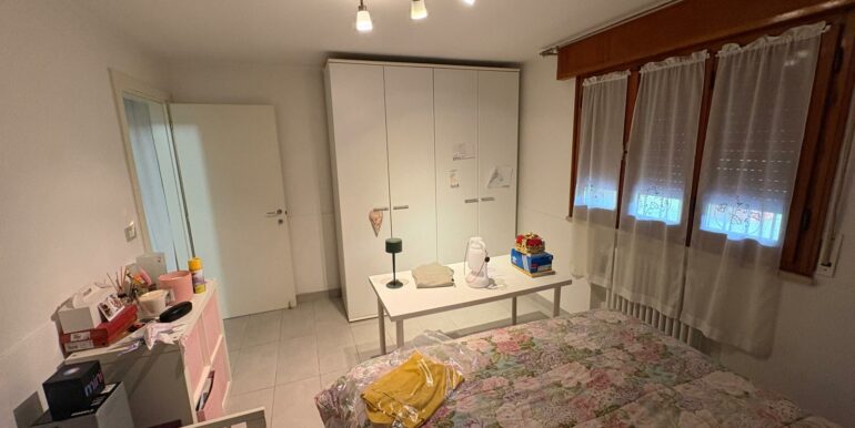 TRILOCALE CON CORTE ESCLUSIVA E POSTO AUTO