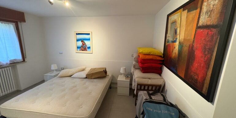 TRILOCALE CON CORTE ESCLUSIVA E POSTO AUTO